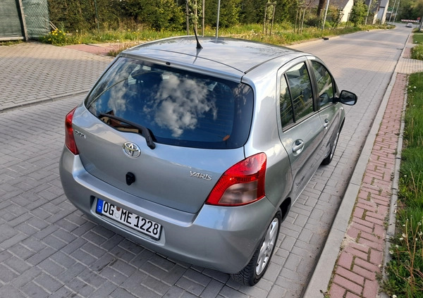 Toyota Yaris cena 15900 przebieg: 189000, rok produkcji 2006 z Kraśnik małe 407